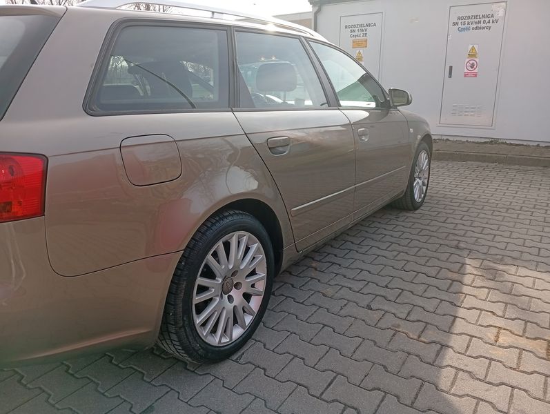 Audi A4 • 2007 • 371,000 km 5