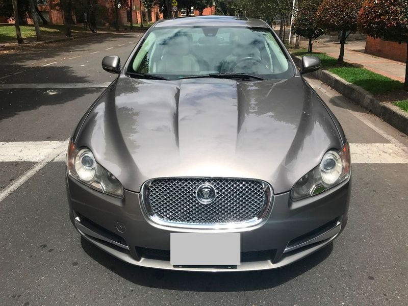 Jaguar XF • 2011 • 130,000 km 2