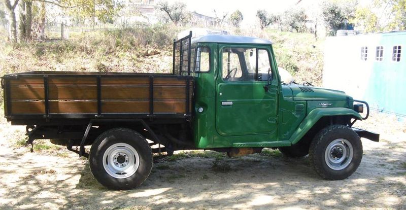 Toyota Land Cruiser • 1982 • 300,000 km 2