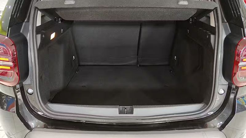 Dacia Duster • 2023 • 9,387 km 12