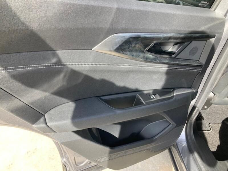 Renault Captur • 2024 • 3,542 km 16