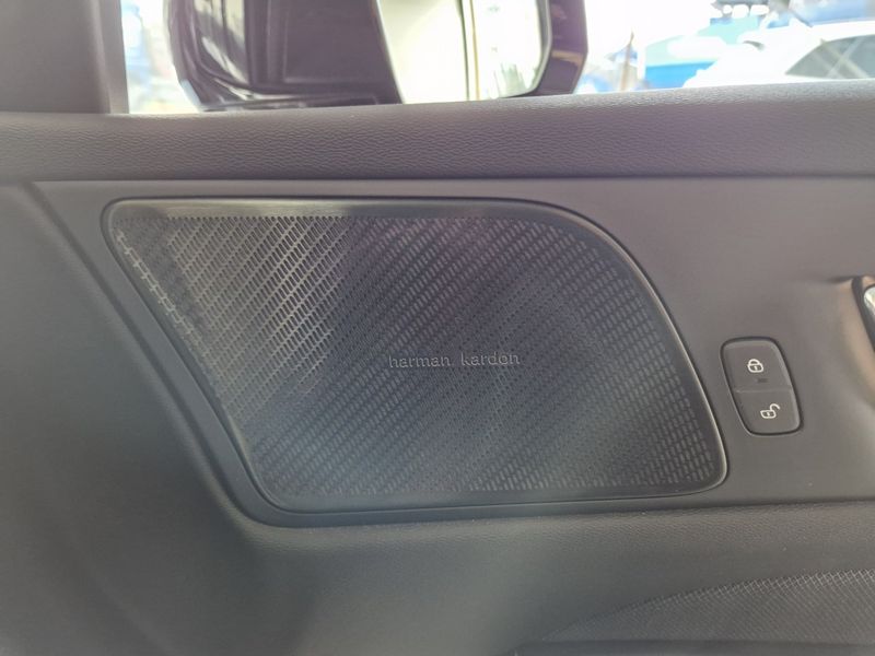 Volvo V60 • 2021 • 60,376 km 2