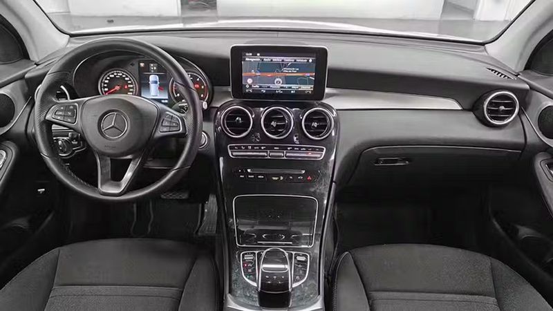 Mercedes-Benz 200 D • 2018 • 153,844 km 6