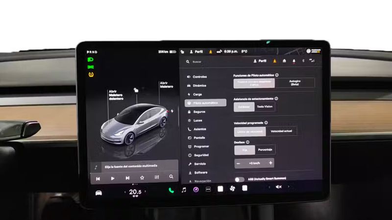 Tesla Model 3 • 2022 • 115,104 km 12
