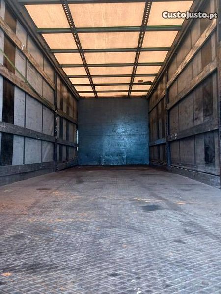 Volvo 240 • 2001 • 500,000 km 3