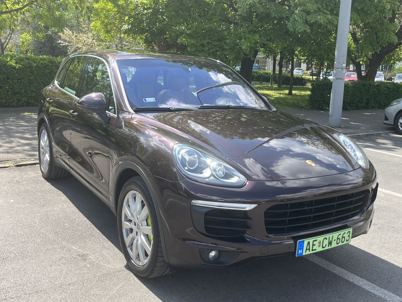 Porsche Cayenne • 2015 • 271,000 km 3