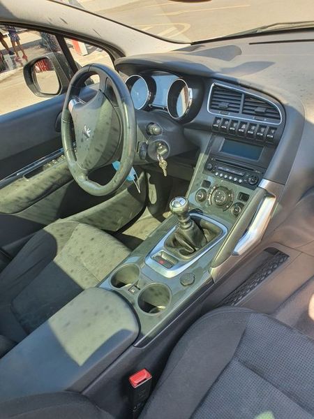 Peugeot 3008 • 2011 • 200,000 km 5