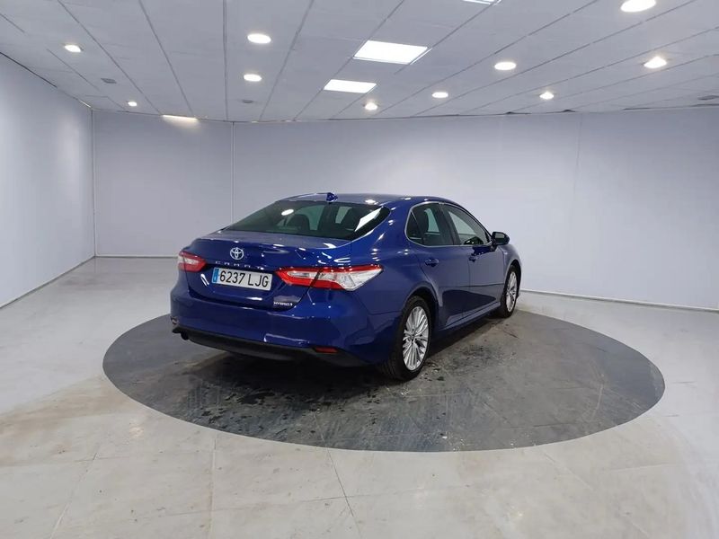 Toyota Camry • 2020 • 44,000 km 4