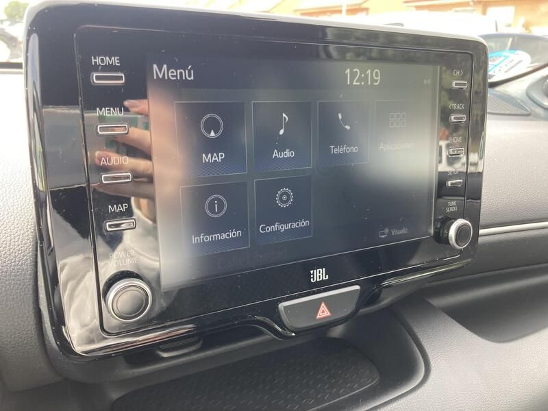 Toyota Yaris • 2022 • 55,150 km 38