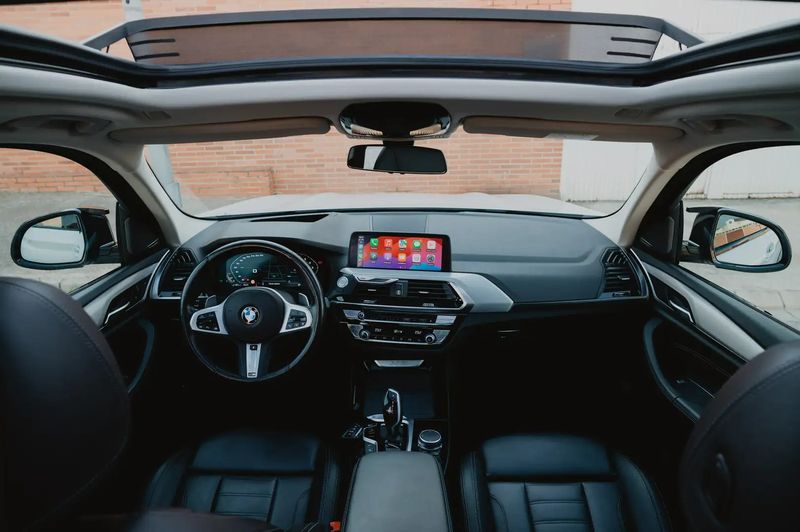 BMW X3 • 2021 • 105,000 km 4