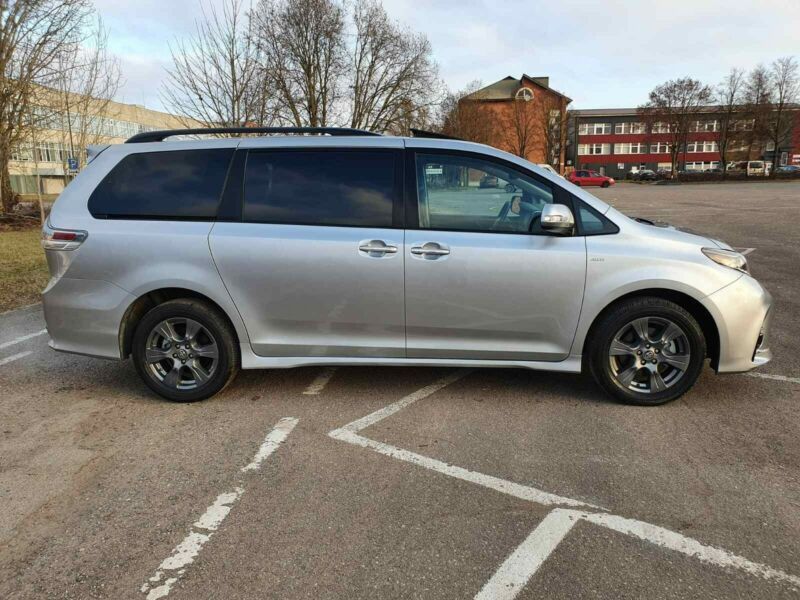 Toyota Sienna • 2019 • 109,500 km 7