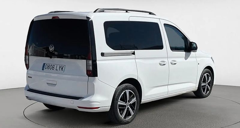 Volkswagen Caddy • 2022 • 22,000 km 2