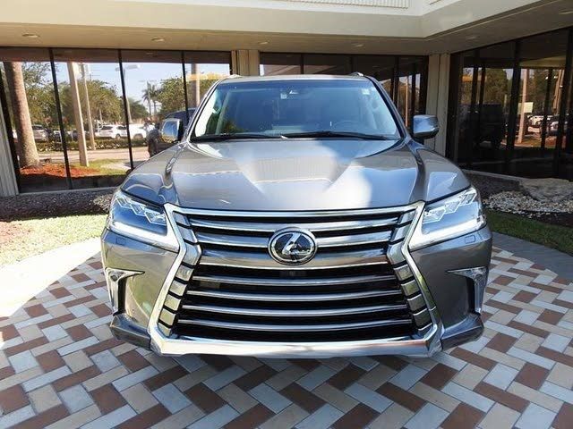 Lexus LX • 2019 • 10,550 km 3