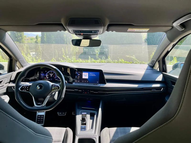 Volkswagen Golf • 2021 • 38,500 km 6