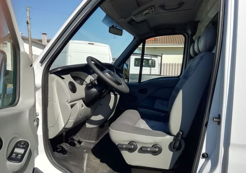Renault Master • 2006 • 271,000 km 3