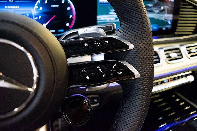 Mercedes-Benz GLE • 2024 • 900 km 20