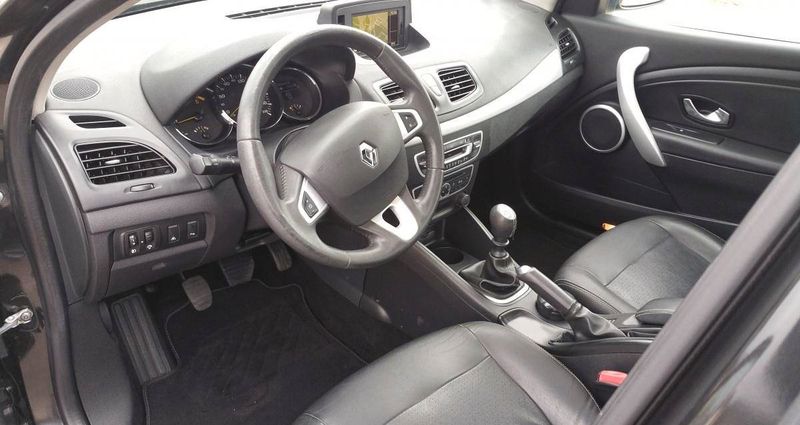 Renault Fluence • 2011 • 200,000 km 2