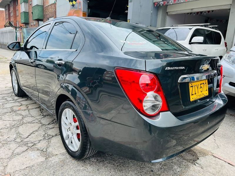 Chevrolet Sonic • 2015 • 52,800 km 3