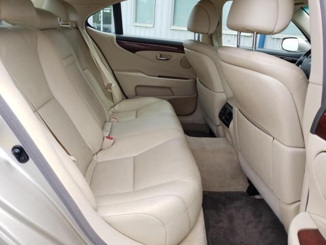 Lexus LS • 2010 • 183 km 4