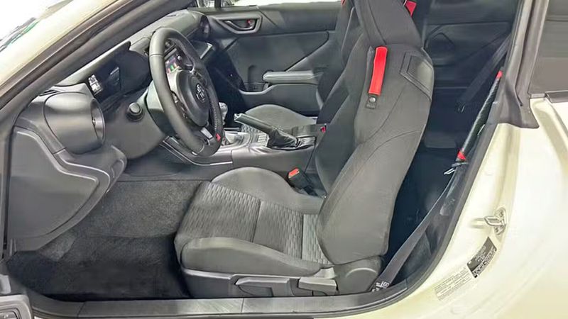 Toyota GR Supra • 2023 • 6,103 km 14