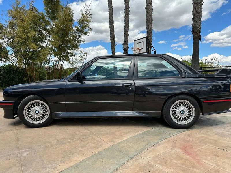 BMW M3 • 1986 • 165,500 km 14