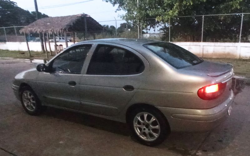 Renault Mégane • 2008 • 380,000 km 7