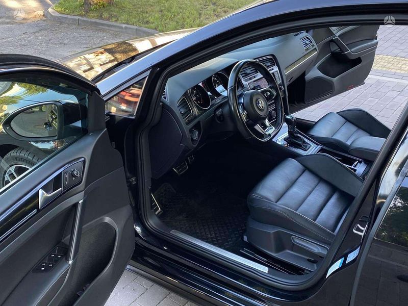 Volkswagen Golf • 2014 • 179,000 km 5