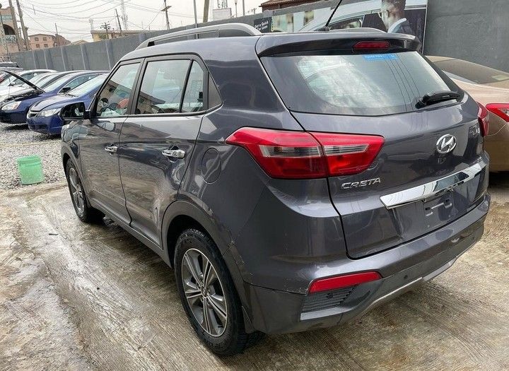 Hyundai Creta • 2017 • 12 km 2