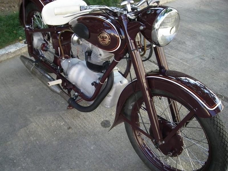 Zotye z300 • 1954 • 3,800 km 13