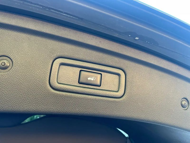 Infiniti QX70 • 2015 • 192,000 km 5