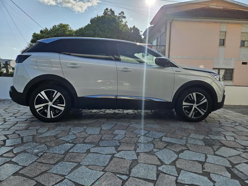 Peugeot 3008 • 2017 • 59,000 km 2