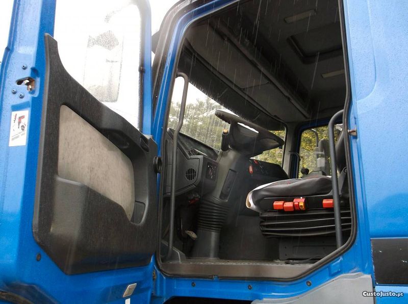 Mercedes-Benz S-Class • 1994 • 300,000 km 2