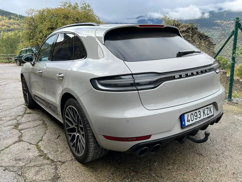 Porsche Macan • 2018 • 101,000 km 2