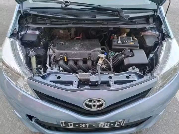 Toyota Yaris • 2022 • 3,000 km 5