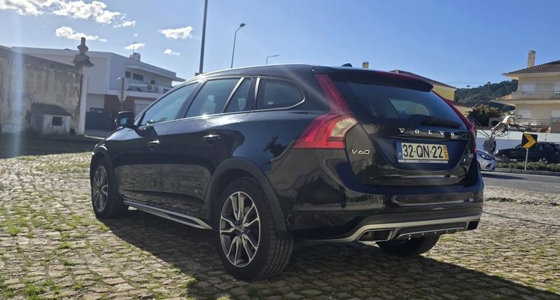 Volvo V60 Cross Country • 2015 • 190,000 km 4