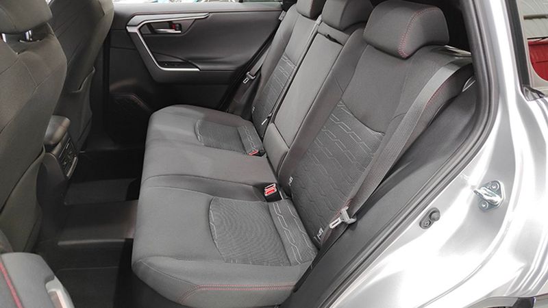 Toyota RAV4 • 2023 • 42,000 km 3