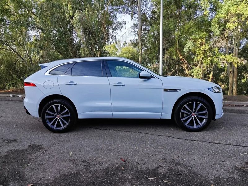 Jaguar F-Pace • 2017 • 69,500 km 1