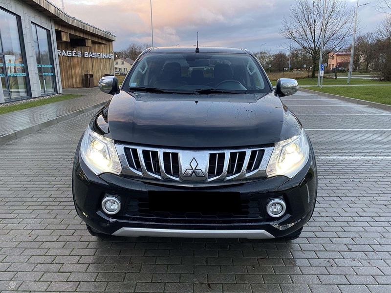 Mitsubishi L200 • 2015 • 197,000 km 10