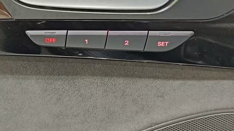 Audi A8 Long • 2015 • 84,288 km 8