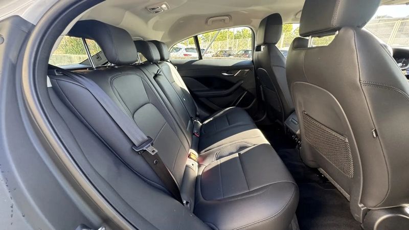 Jaguar I-PACE • 2020 • 79,650 km 12