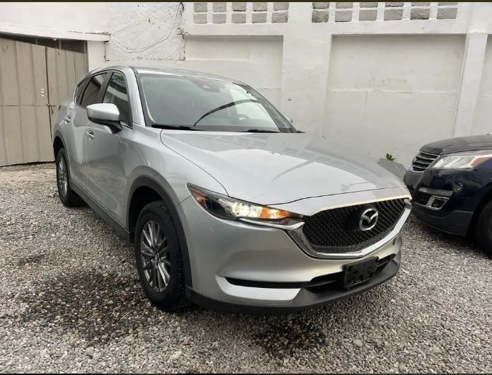 Mazda CX-5 • 2018 • 95,000 km 2
