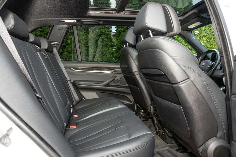 BMW X5 • 2014 • 189,000 km 3