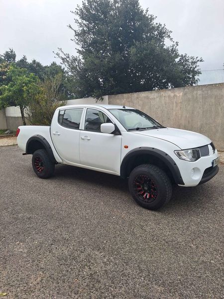 Mitsubishi L200 • 2008 • 275,000 km 1