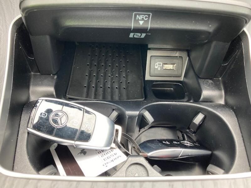 Mercedes-Benz E-Class • 2020 • 30,038 km 50