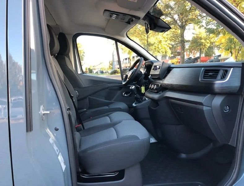 Renault 10 • 2021 • 89,000 km 7