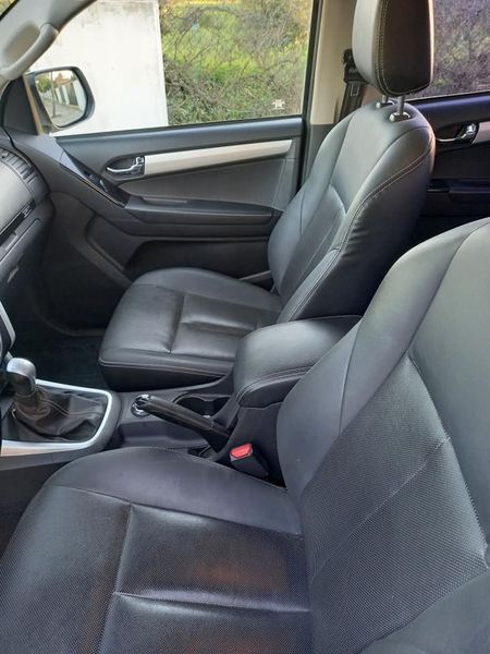 Isuzu D-MAX • 2018 • 88,000 km 6