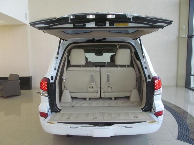 Lexus LX • 2013 • 17,677 km 7