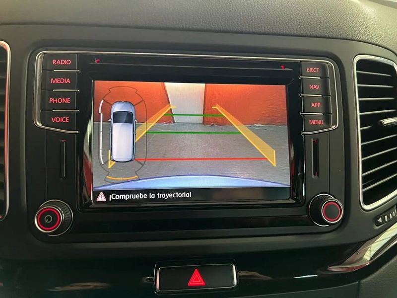 Volkswagen Sharan • 2017 • 71,000 km 14