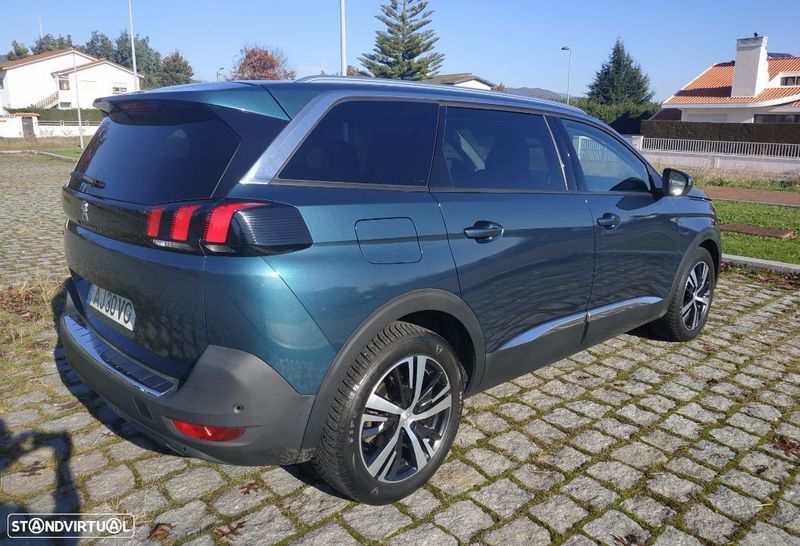 Peugeot 5008 • 2017 • 141,000 km 12