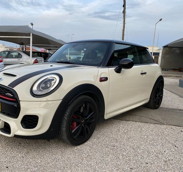 MINI Cooper • 2017 • 50,000 km 2
